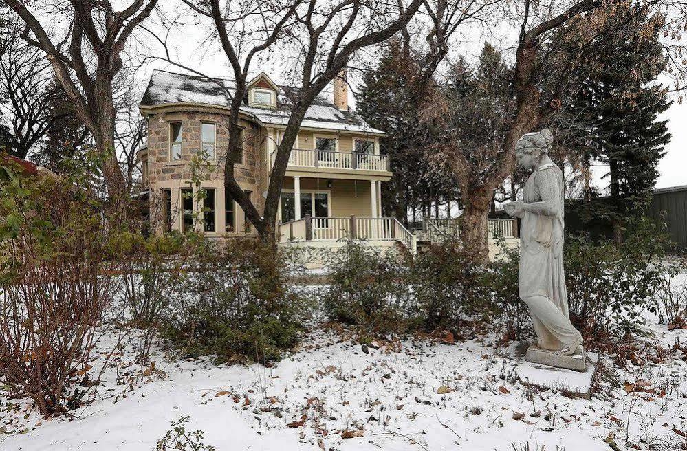 Bellas Castle Morden ภายนอก รูปภาพ